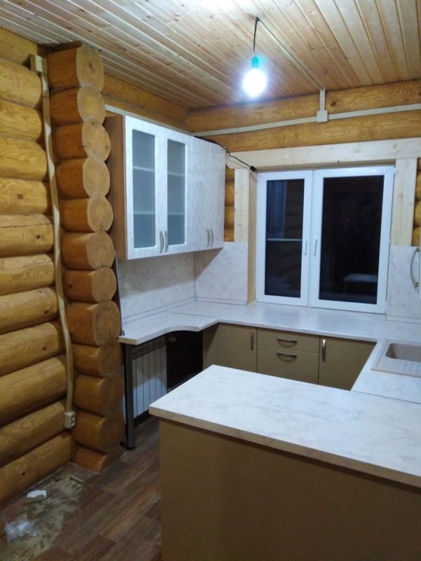 Кухня в деревянном доме - Мебельная фабрика Адалит