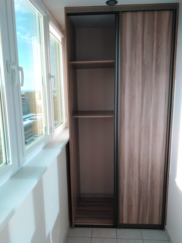 Встроенный шкаф купе и пенал на балкон - Мебельная фабрика Адалит